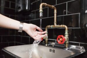 DIY Faucet Replacement: Modernize Your Kitchen Without Professional Help