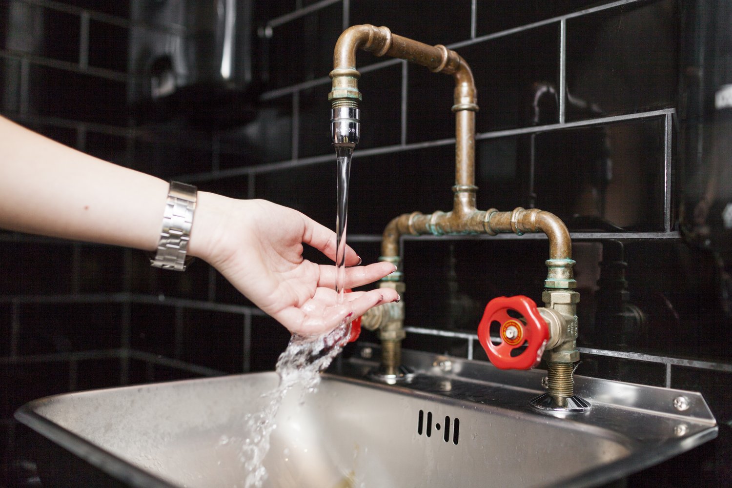 DIY Faucet Replacement: Modernize Your Kitchen Without Professional Help