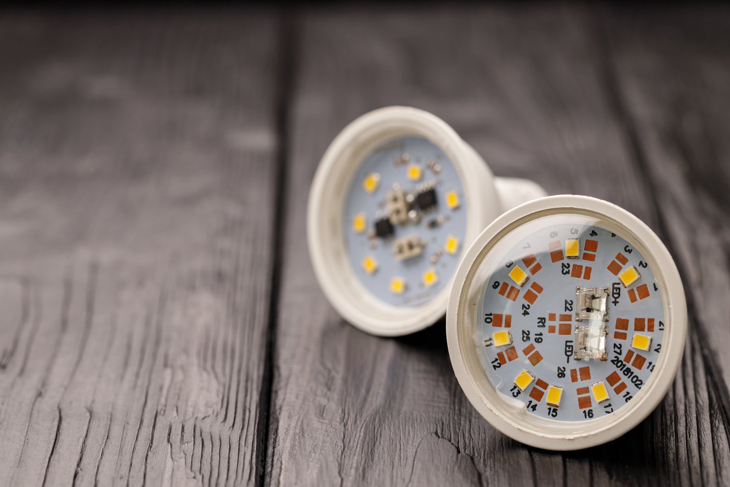 How to Choose the Right LED Lighting System: Energy Savings Calculator & Installation Tips