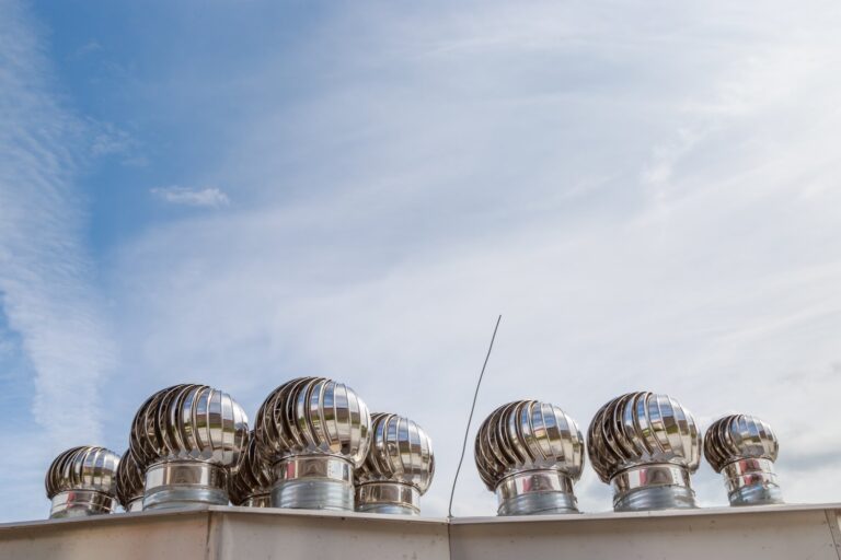 Enhancing climate control with air curtains and ventilation systems