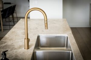 Essential guide to choosing and maintaining kitchen faucets