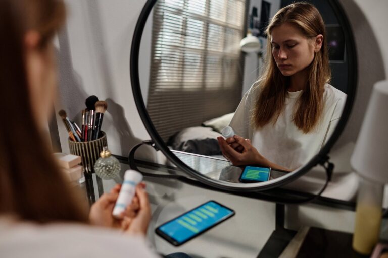 Smart Mirror Display Issues: Software and Hardware Troubleshooting